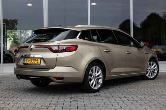 Renault Mégane (2018) thumbnail 3