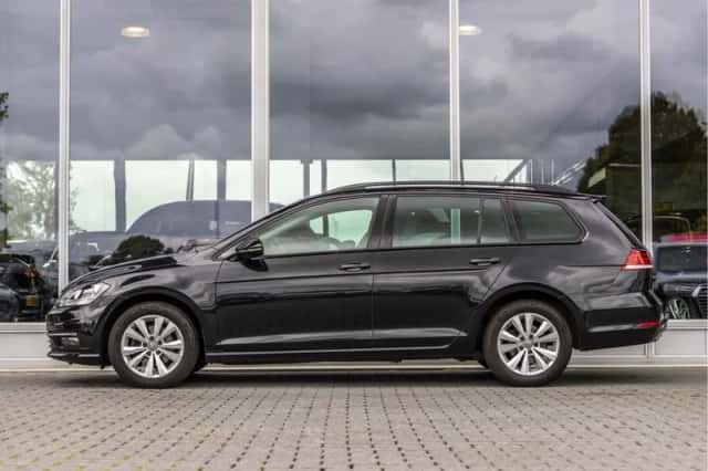 Volkswagen Golf (2017) thumbnail 6
