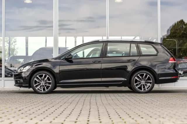 Volkswagen Golf (2019) thumbnail 6