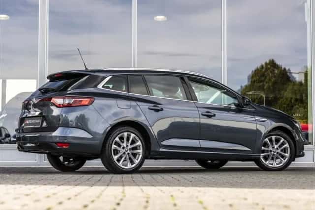 Renault Mégane (2018) thumbnail 3
