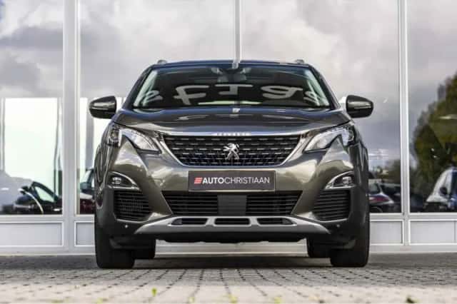Peugeot 3008 (2019) thumbnail 4
