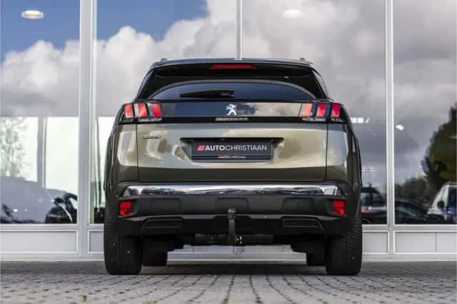 Peugeot 3008 (2019) thumbnail 5
