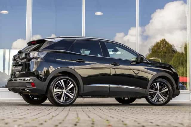 Peugeot 3008 (2021) thumbnail 3