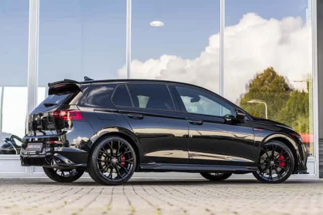 Volkswagen Golf (2021) thumbnail 3