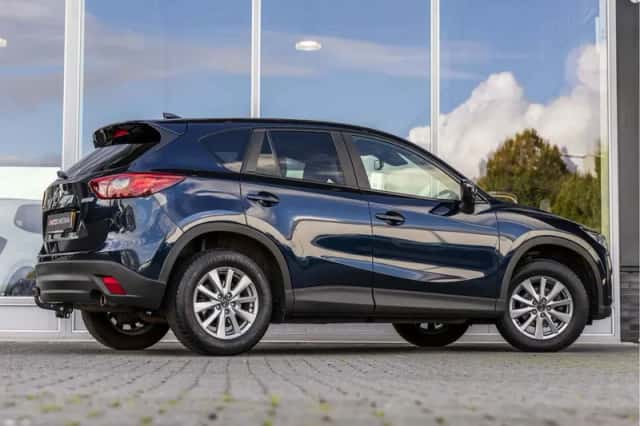 Mazda CX-5 (2016) thumbnail 3