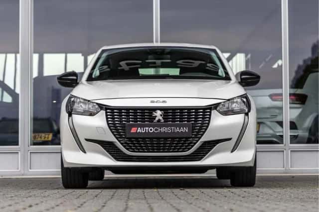 Peugeot 208 (2022) thumbnail 4