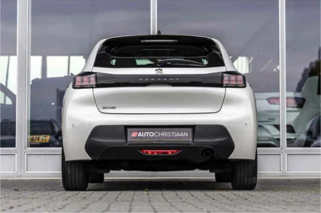 Peugeot 208 (2022) thumbnail 5