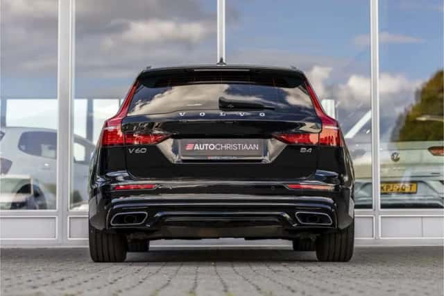 Volvo V60 (2021) thumbnail 5