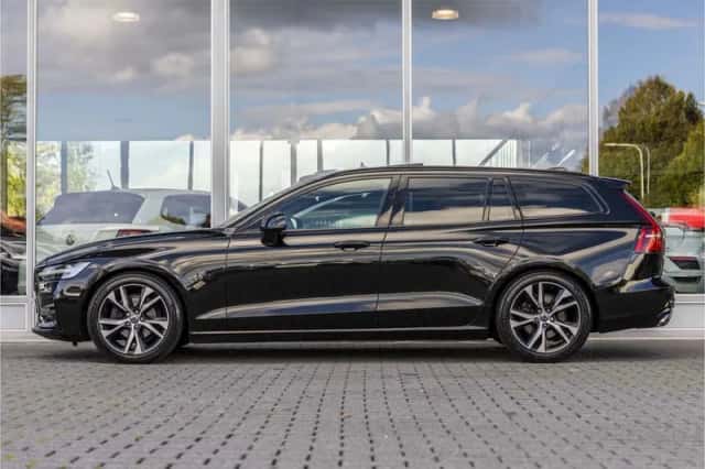 Volvo V60 (2021) thumbnail 6
