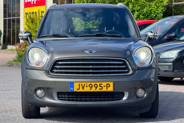 MINI Countryman (2011) thumbnail 4