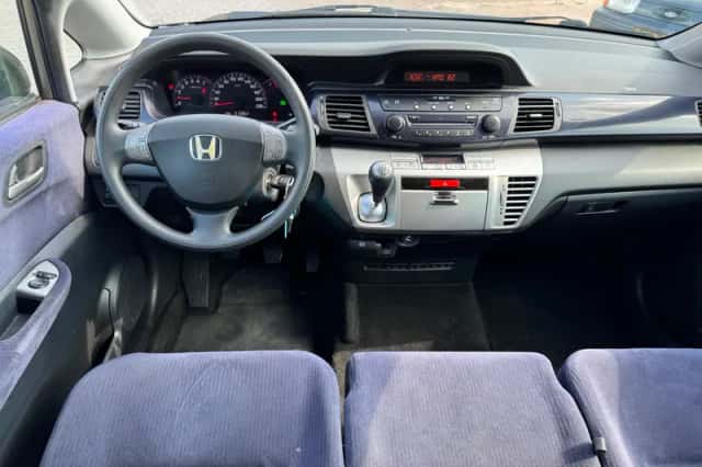 Honda FR-V (2007) thumbnail 4