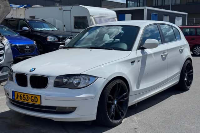 BMW 1-Serie (2010) thumbnail 1