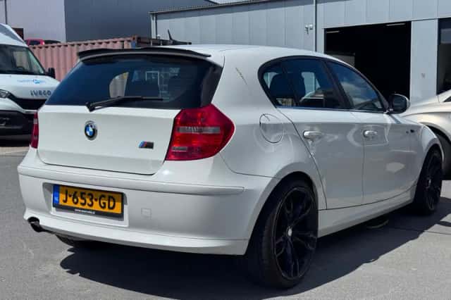 BMW 1-Serie (2010) thumbnail 2