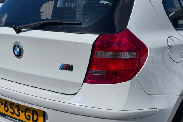 BMW 1-Serie (2010) thumbnail 6