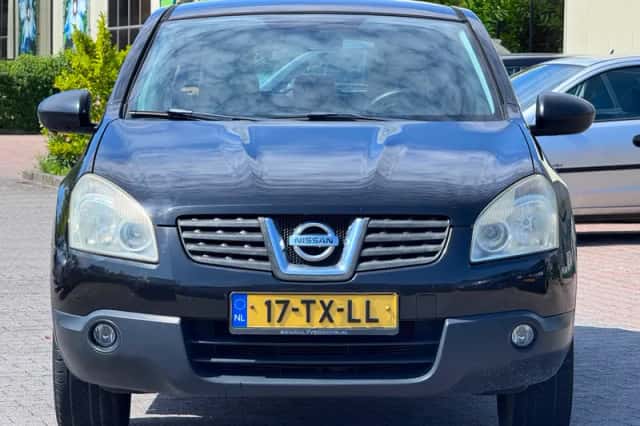 Nissan Qashqai (2007) thumbnail 3