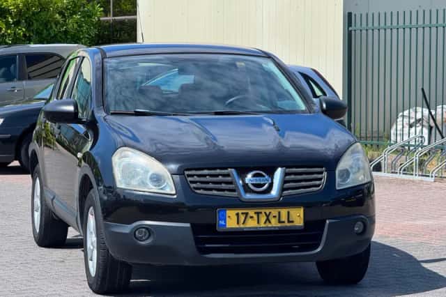 Nissan Qashqai (2007) thumbnail 4