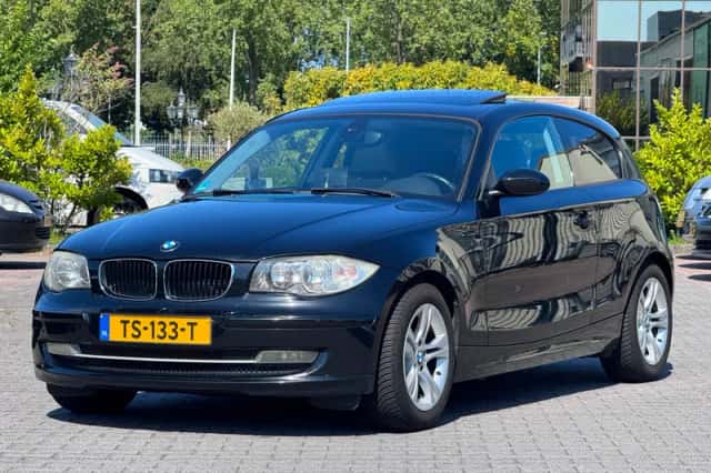 BMW 1-Serie (2009) thumbnail 1