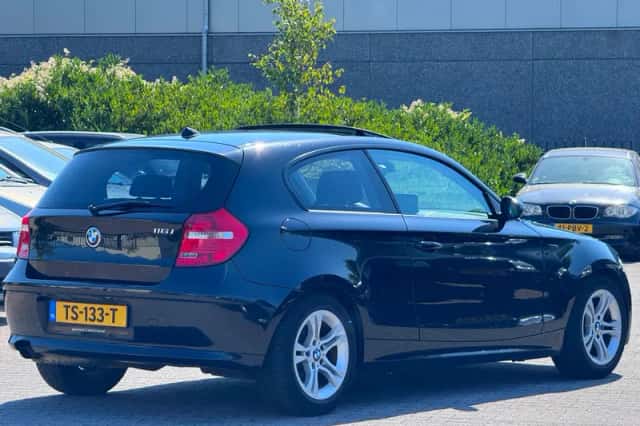 BMW 1-Serie (2009) thumbnail 2