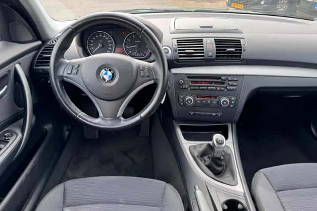 BMW 1-Serie (2008) thumbnail 3