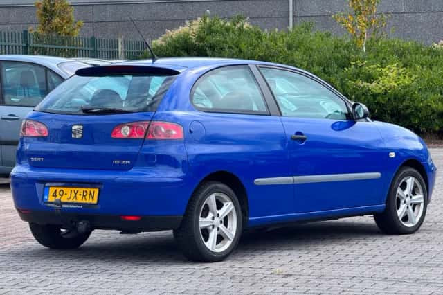 SEAT Ibiza (2002) thumbnail 2