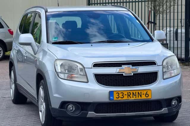 Chevrolet Orlando (2011) thumbnail 4
