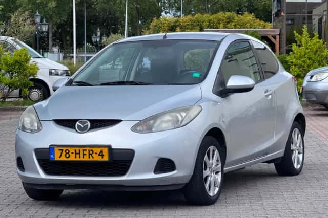 Mazda 2 (2008) thumbnail 1