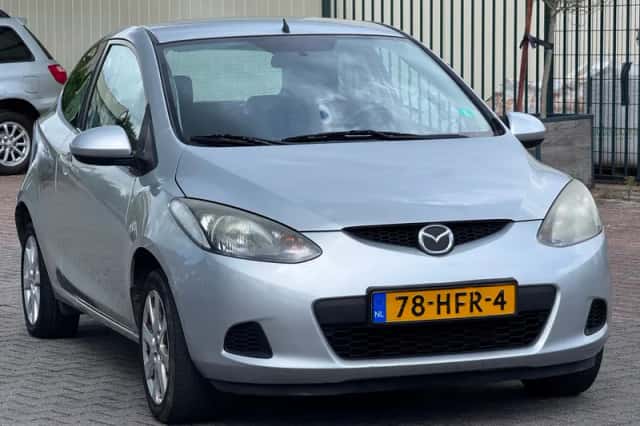 Mazda 2 (2008) thumbnail 5