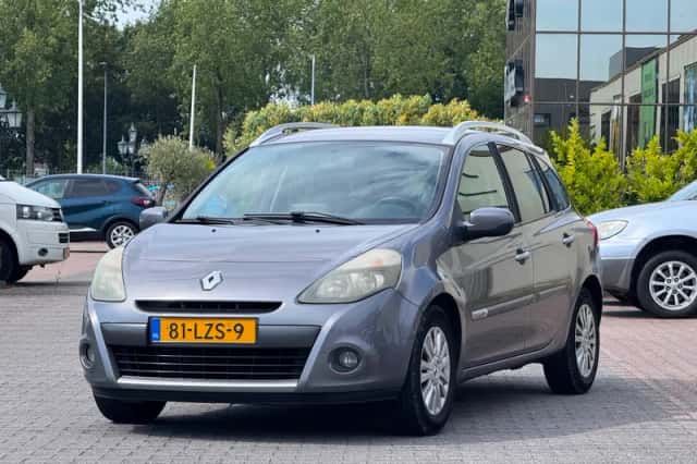 Renault Clio (2010) thumbnail 1