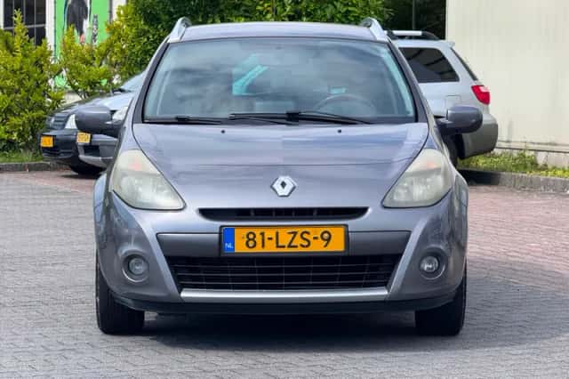 Renault Clio (2010) thumbnail 4
