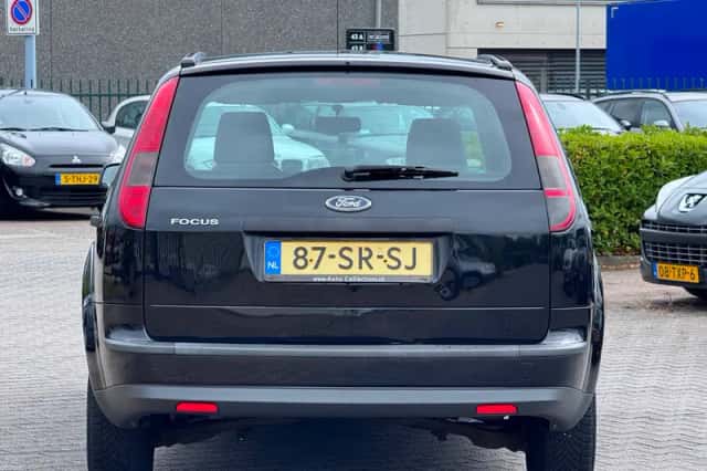 Ford Focus (2006) thumbnail 4