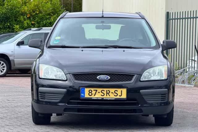 Ford Focus (2006) thumbnail 5
