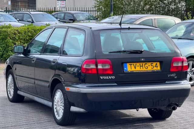 Volvo V40 (1998) thumbnail 5
