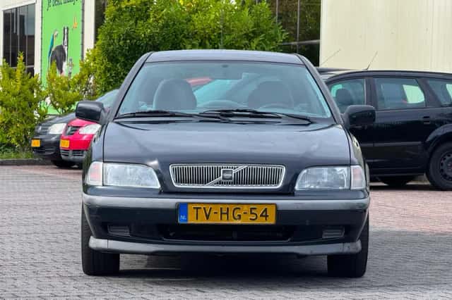 Volvo V40 (1998) thumbnail 6
