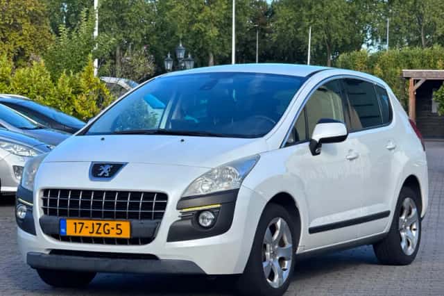 Peugeot 3008 (2009) thumbnail 1