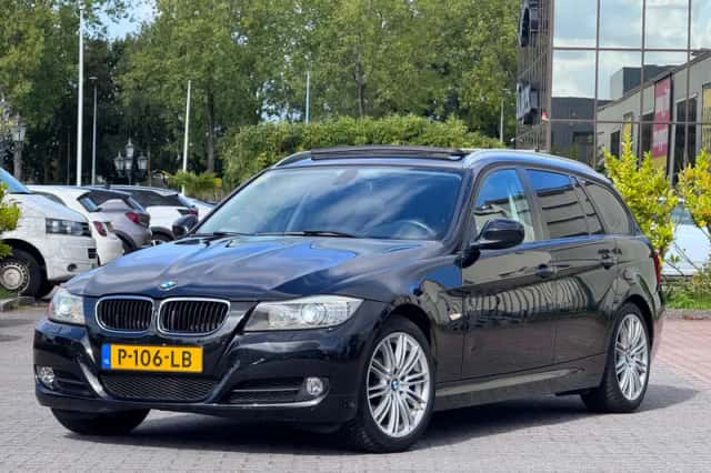 BMW 3-Serie (2011) thumbnail 1