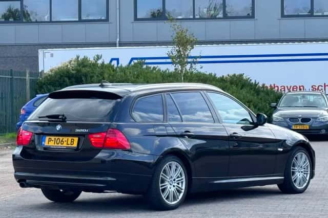 BMW 3-Serie (2011) thumbnail 2