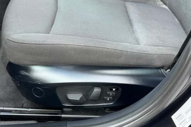 BMW 3-Serie (2011) thumbnail 6