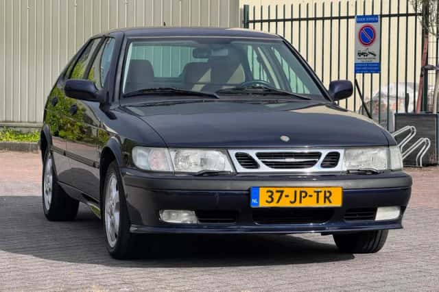 Saab 9-3 (2002) thumbnail 4