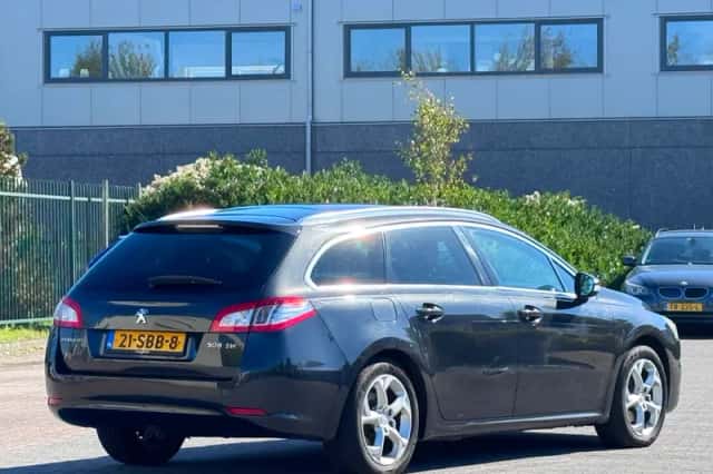 Peugeot 508 (2011) thumbnail 2