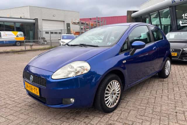 Fiat Grande Punto (2007) thumbnail 3