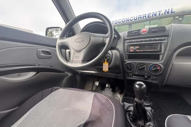 Kia Picanto (2007) thumbnail 2