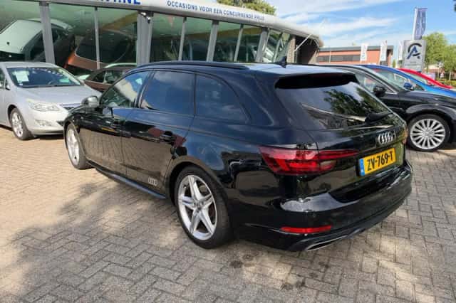 Audi A4 (2019) thumbnail 3