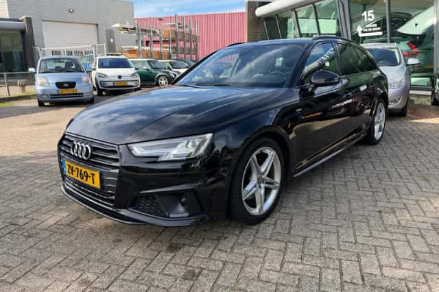 Audi A4 (2019) thumbnail 5
