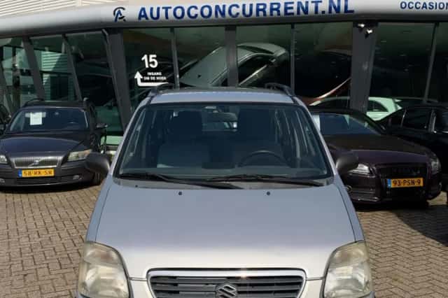 Suzuki Wagon R+ (2001) thumbnail 4