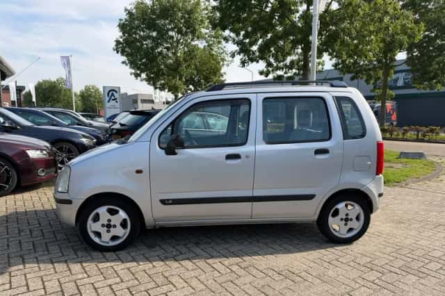 Suzuki Wagon R+ (2001) thumbnail 6
