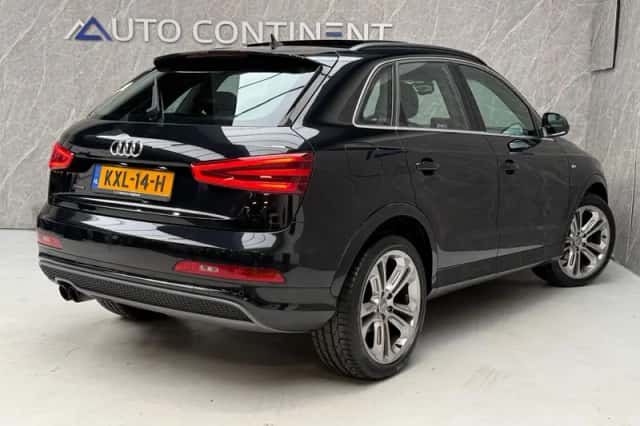 Audi Q3 (2012) thumbnail 2