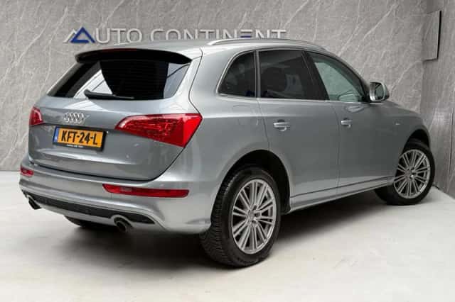 Audi Q5 (2010) thumbnail 4