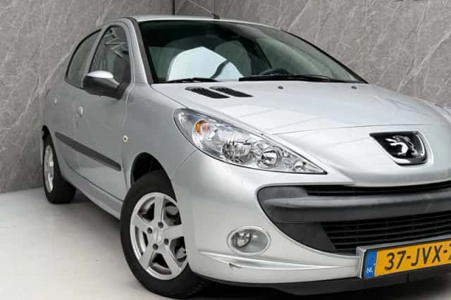 Peugeot 206 (2009) thumbnail 5