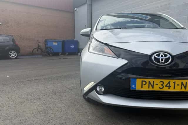 Toyota Aygo (2017) thumbnail 5