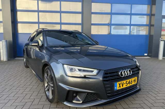 Audi A4 (2019) thumbnail 2